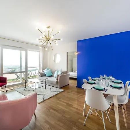 Calm And Breathtaking View With Balcony Garage Included